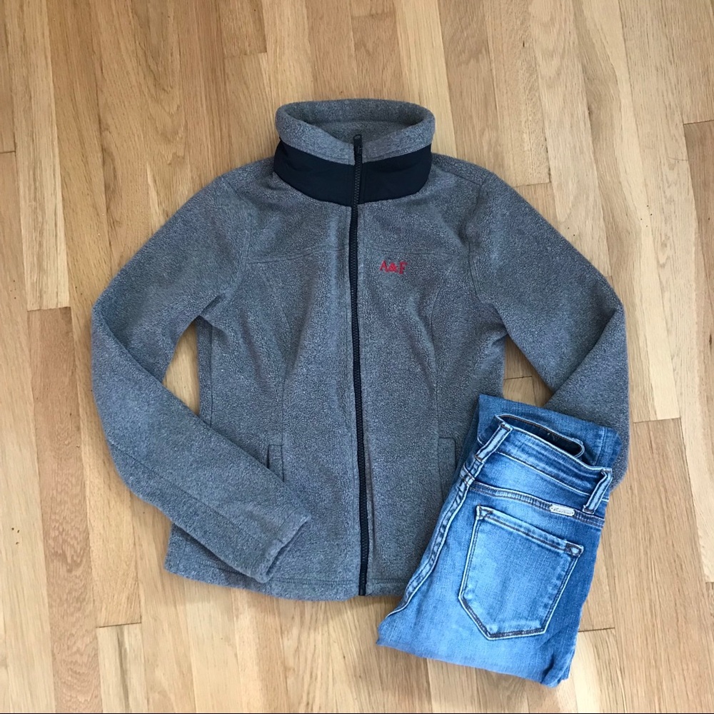 ✨ A&F JACKET ✨